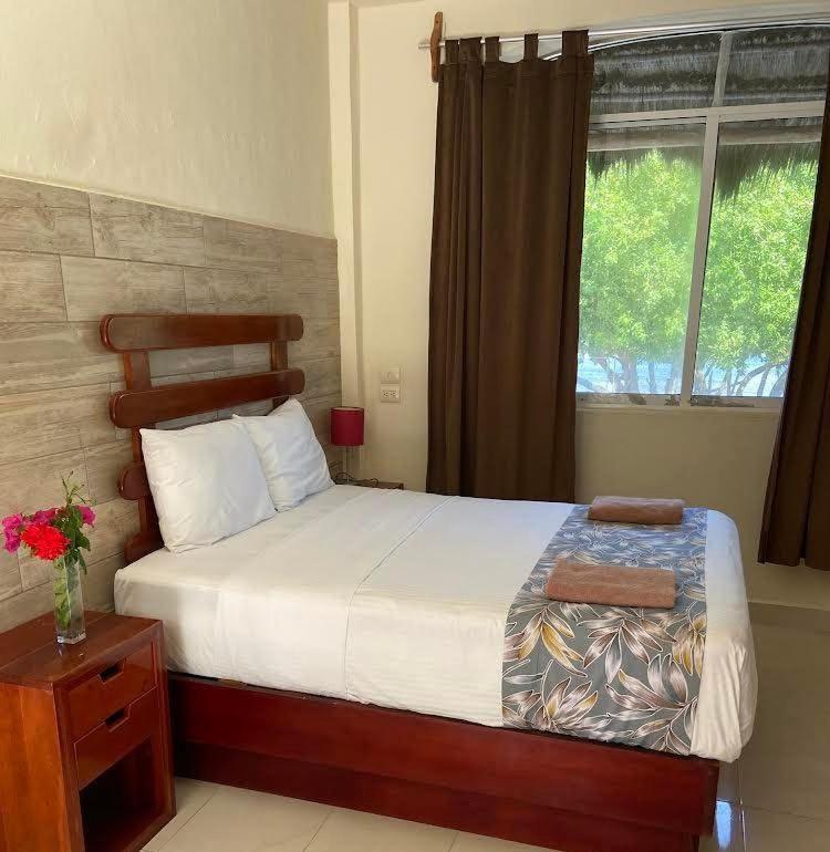 Porto Coral Hotel & Suites Chetumal Kültér fotó
