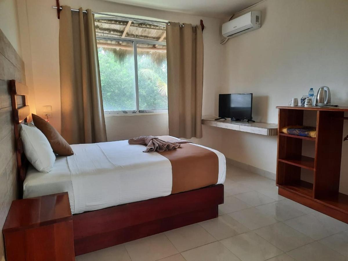 Porto Coral Hotel & Suites Chetumal Kültér fotó