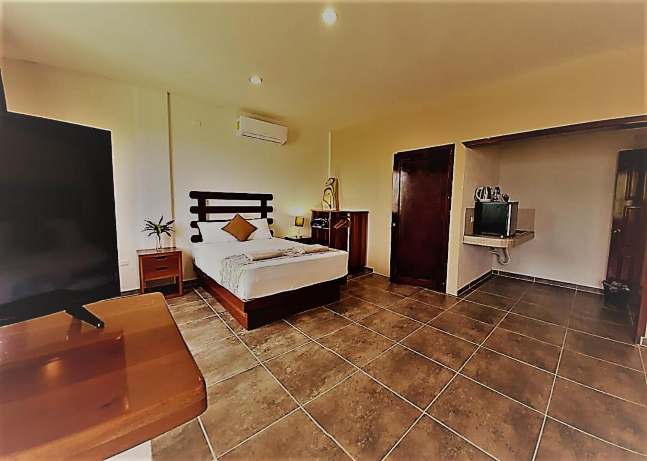 Porto Coral Hotel & Suites Chetumal Kültér fotó