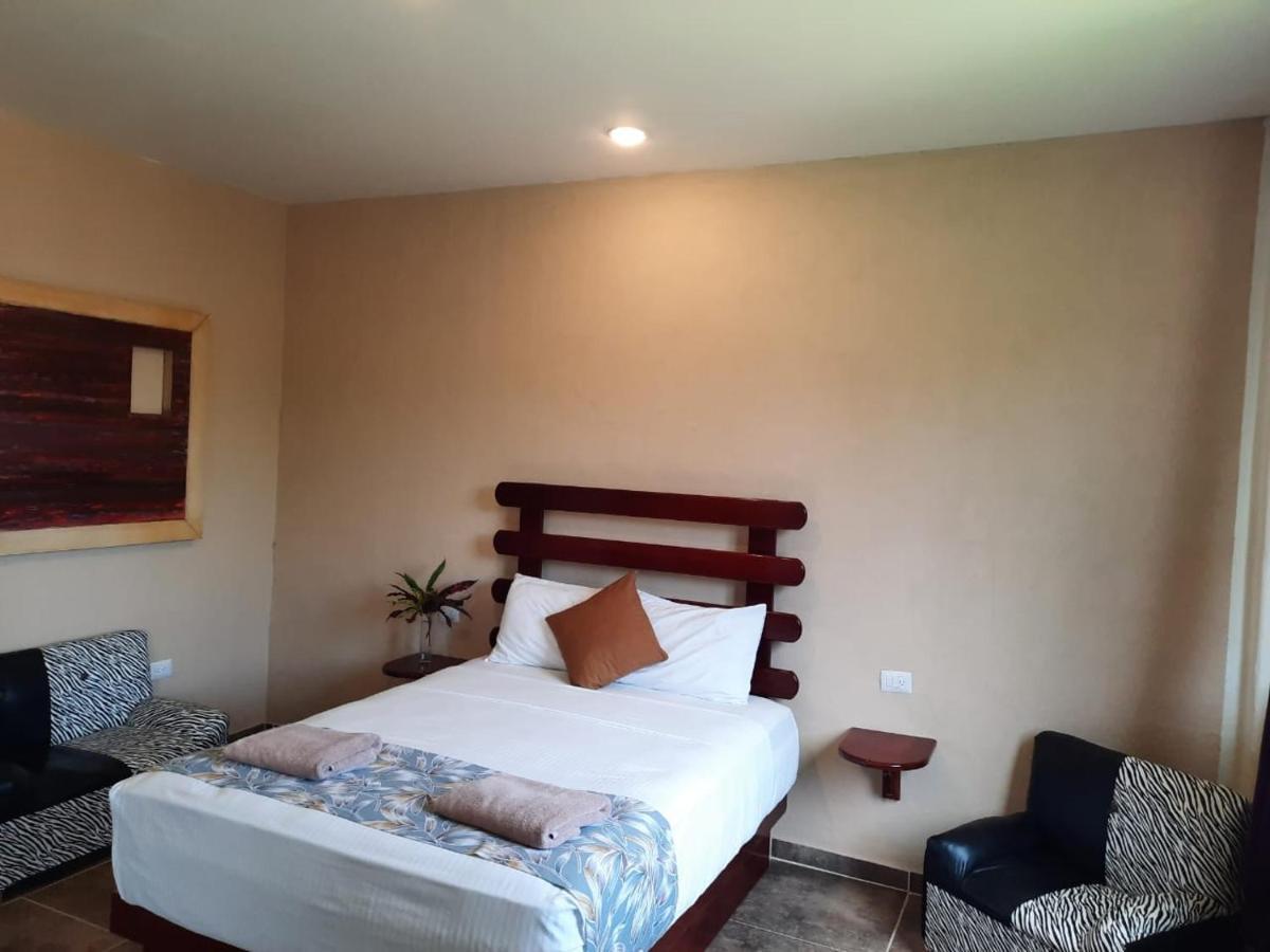 Porto Coral Hotel & Suites Chetumal Kültér fotó