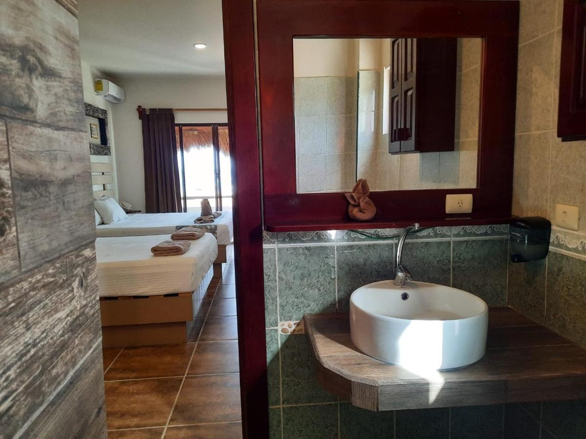 Porto Coral Hotel & Suites Chetumal Kültér fotó